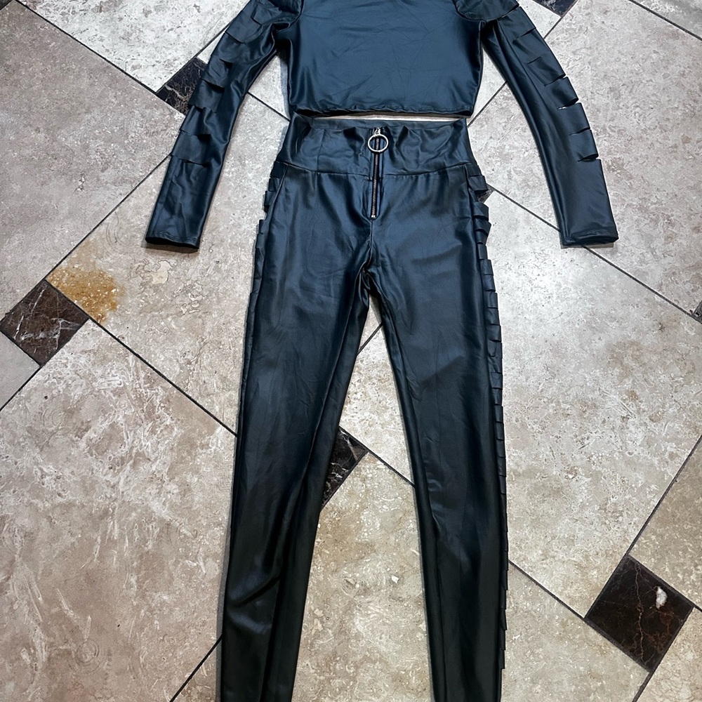 May Pink women’s set